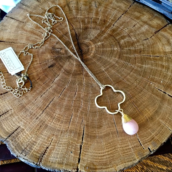 Gold and pink necklace - Picture 2 of 3